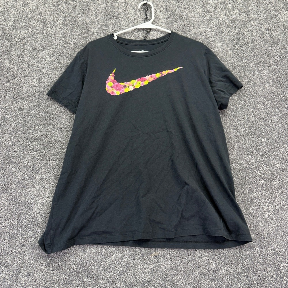 Nike T-Shirt Womens XXL Black Floral Swoosh Graphic Short Sleeve Tee